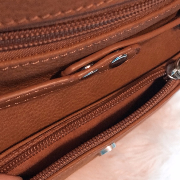 MEGA SALE! Fall Classic Crossbody - Picture 4 of 5